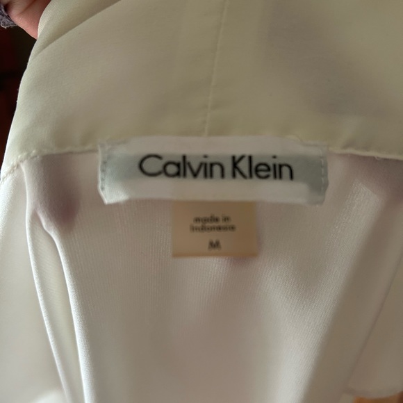 Ladies Sleevless, CK Blouse. Cream. Sz M. EUC - Picture 5 of 7